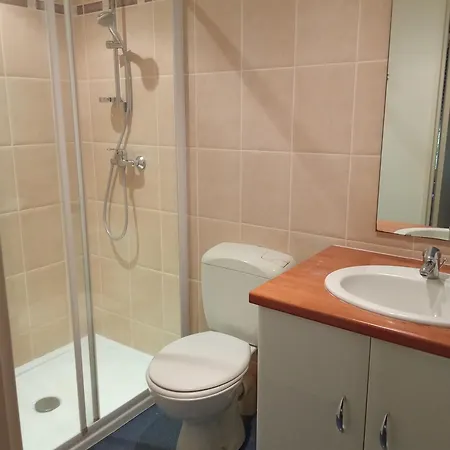 Maison Du Sacre-coeur * לורדה